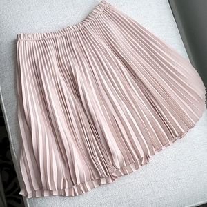 EUC pink pleated skirt